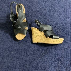 Black wedges